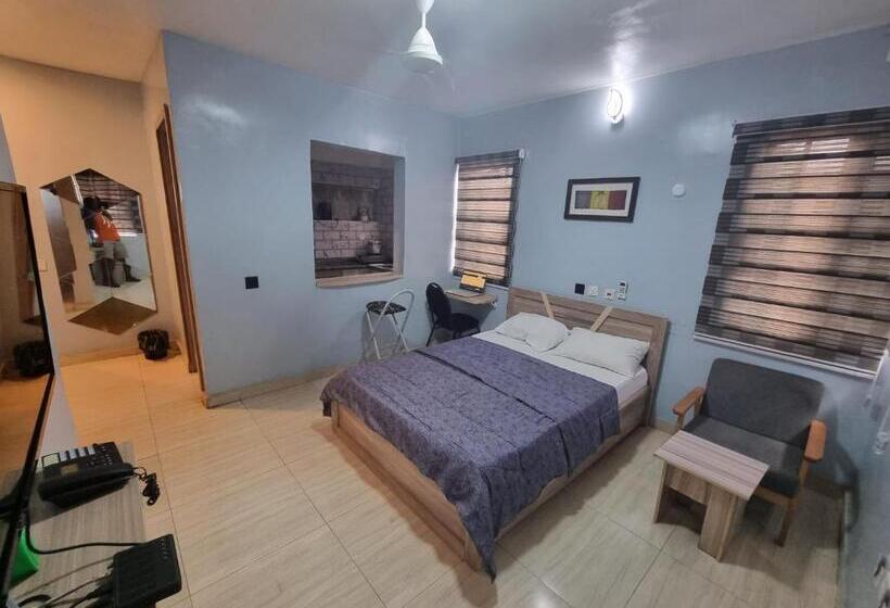 سوییت لوکس, Amazing Grace Hostel And International Serviced Apartments