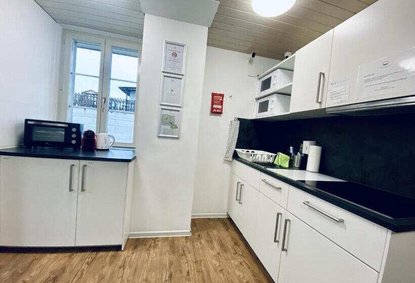 Номер Стандарт Индивидуальный Совместная Ванная, Monteurzimmer   Worker S Accommodation   Zimmerzuvermieten In Biberist