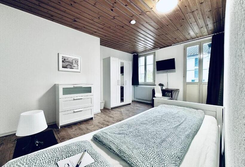 Номер Стандарт Индивидуальный Совместная Ванная, Monteurzimmer   Worker S Accommodation   Zimmerzuvermieten In Biberist