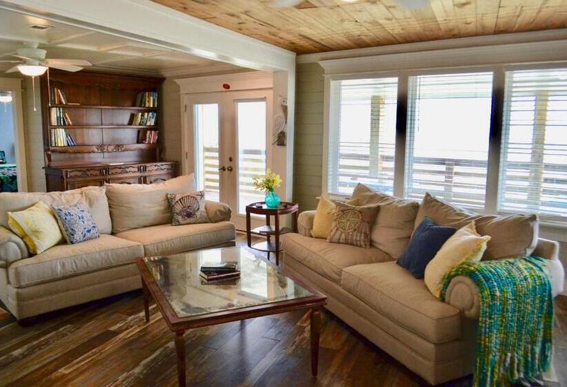 패밀리 스위트, Blue Dolphin Inn And Cottages