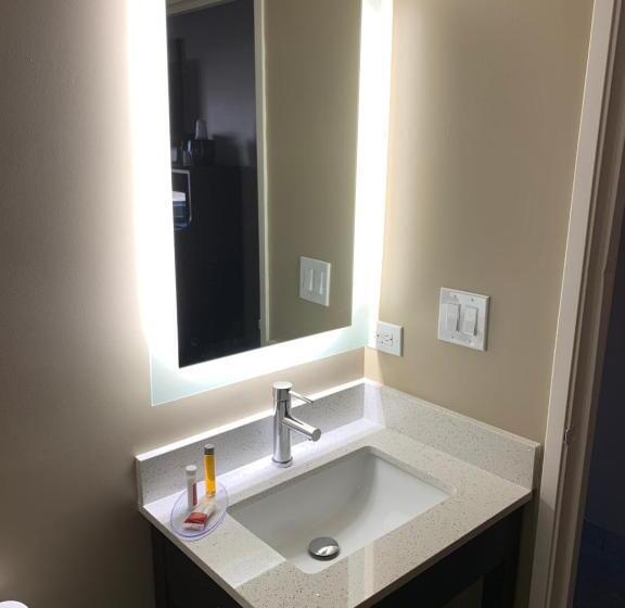 Habitació Estàndard Adaptada per a Discapacitats, Super 8 By Wyndham Joliet