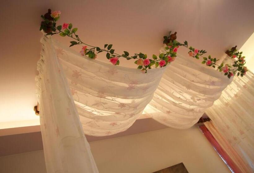 اتاق لوکس, Clover 248 B&b