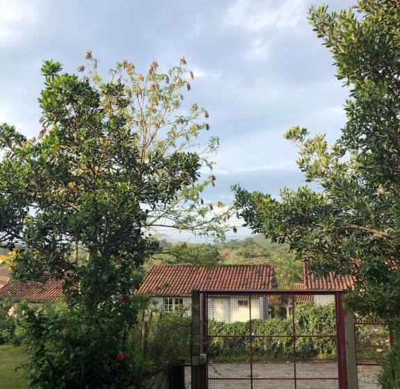 스탠다드 스튜디오, Paikea Hostel Praia Do Rosa