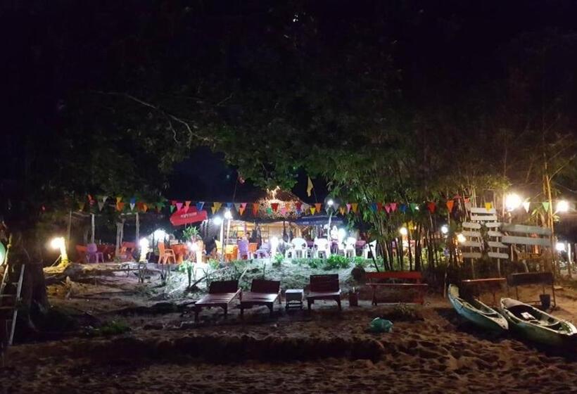 اتاق استاندارد با چشم‌انداز دریا, Baan Suan Kayoo 2