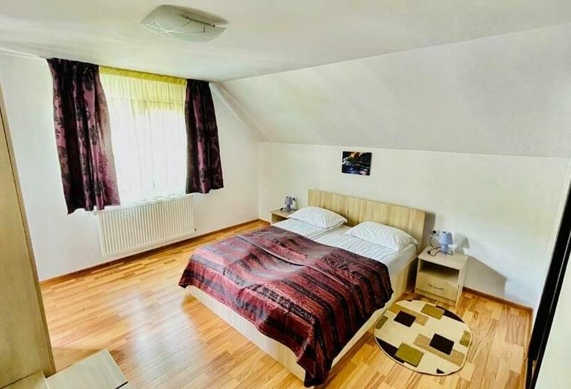 Номер Economy, Casa Dintre Vai