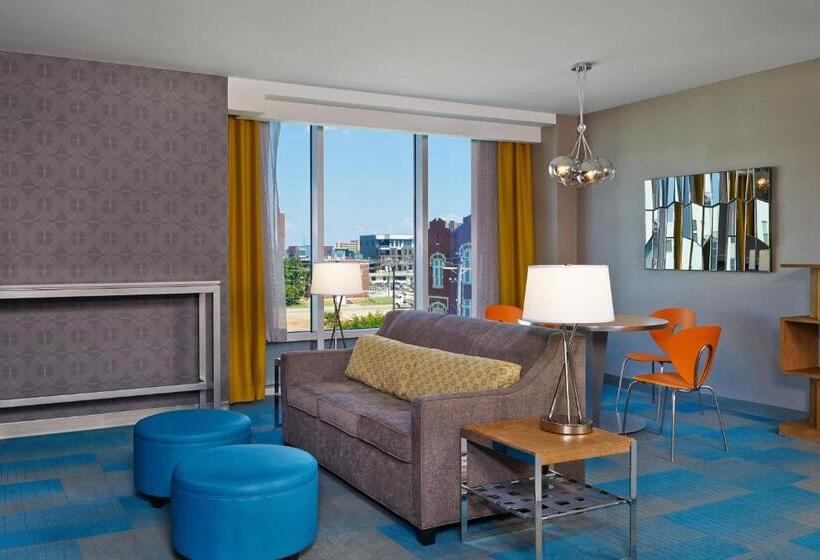 سوئیت جونیور با تخت بزرگ, Aloft Oklahoma City Downtown – Bricktown