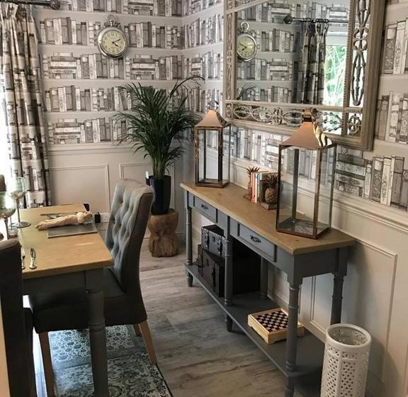 Дом 3 Спальни, Bridge House Hotel & Silver Howe View Cottage