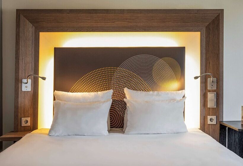 Номер Superior, Novotel Paris Saint Denis Stade Basilique
