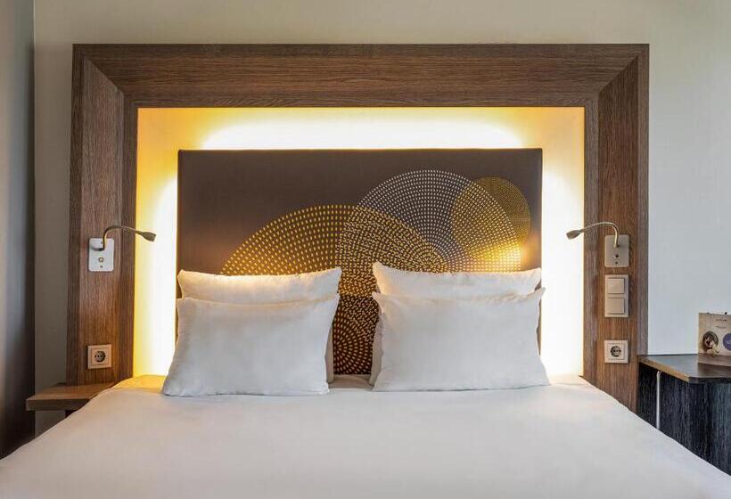 Номер Superior, Novotel Paris Saint Denis Stade Basilique