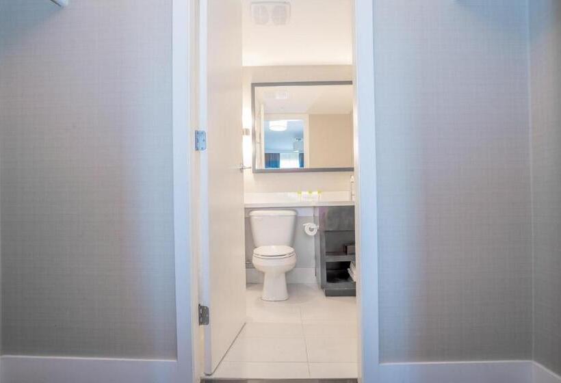 Люкс Кровать Кинг, Sandman Hotel Oakville