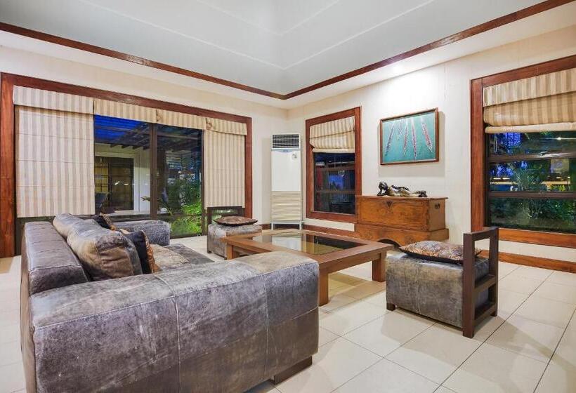 디럭스 룸, Sheridan Boutique Resort Iloilo