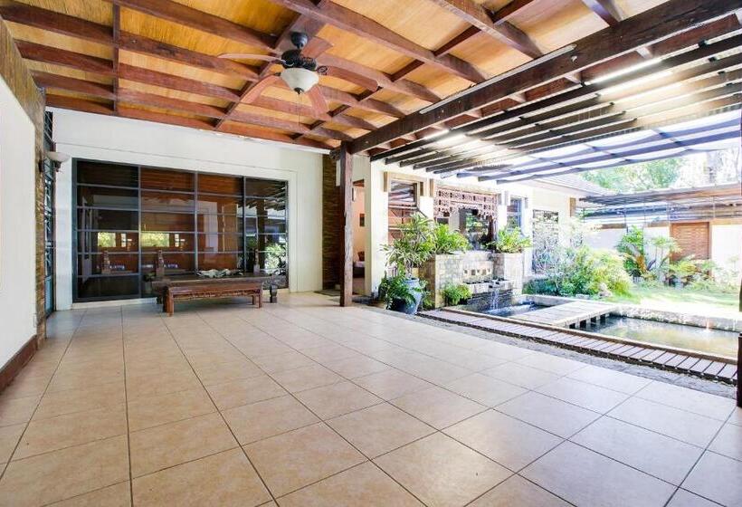 주니어 스위트, Sheridan Boutique Resort Iloilo