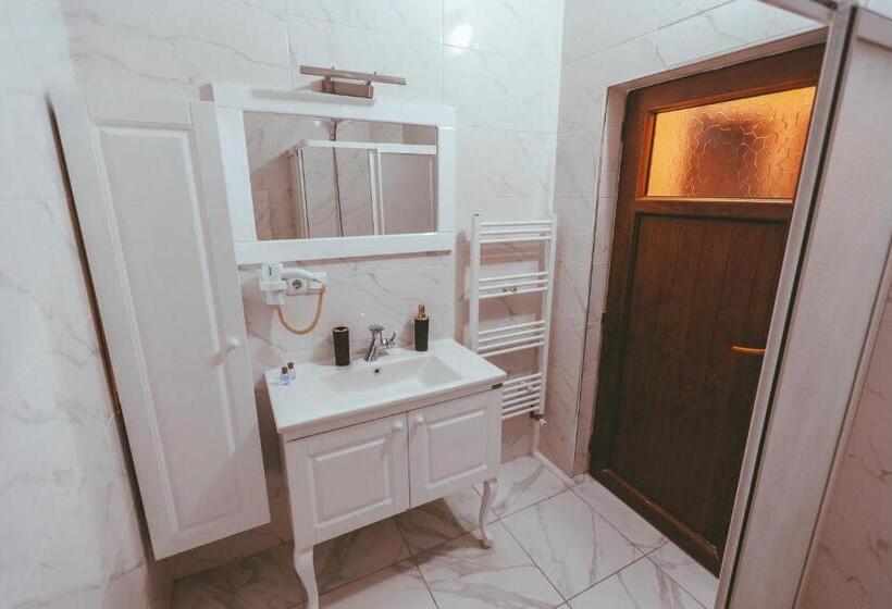 اتاق استاندارد, Pigeon Valley Stone House
