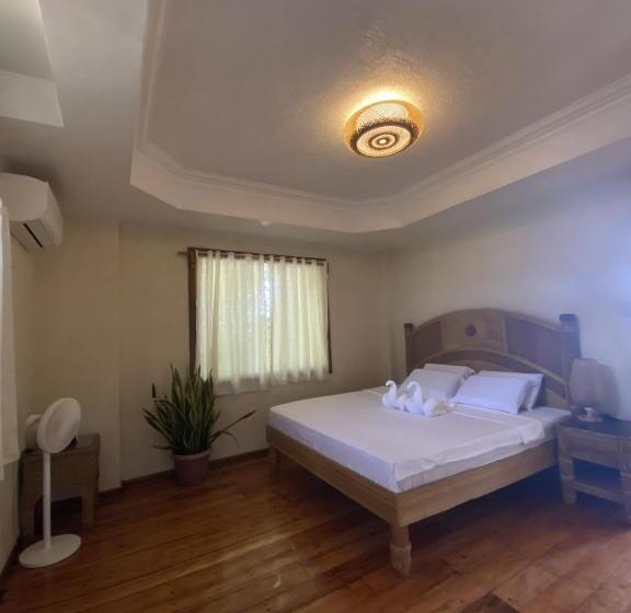 스위트 킹사이즈 침대, Tahanan Resort