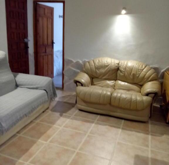 Апартаменты 2 Спальни, Almond Reef Casa Rural