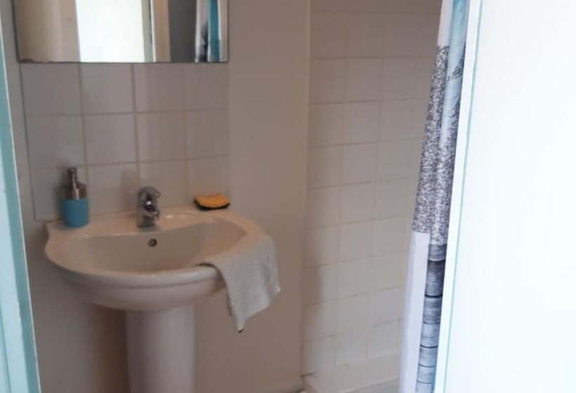 Номер Стандарт, Chambres D Hôtes Condat