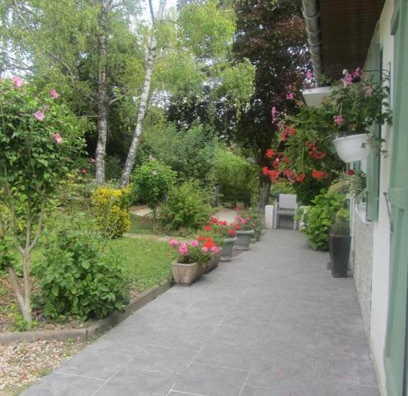 Номер Стандарт, Chambres D Hôtes Des Bruyères