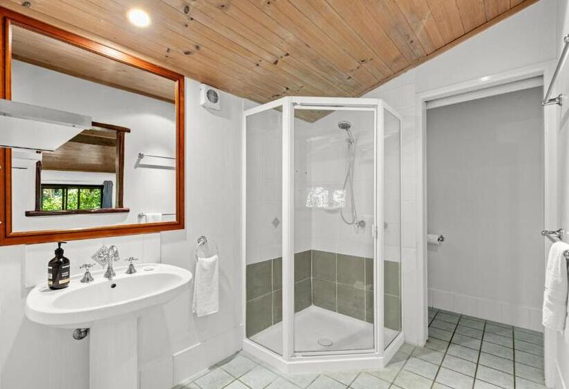 Вилла 1 Спальня, Hunchy Hideaway