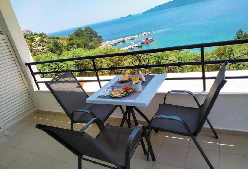 Family studio with sea view, Celeste Golden Beach