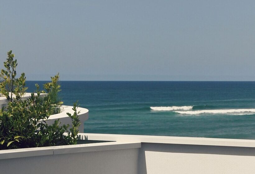 اتاق پریمیوم با بالکن, Le Grand Hotel De La Plage