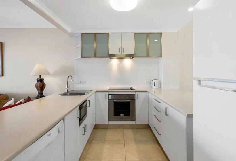Дом 3 Спальни, Noosa Entrance Waterfront Resort