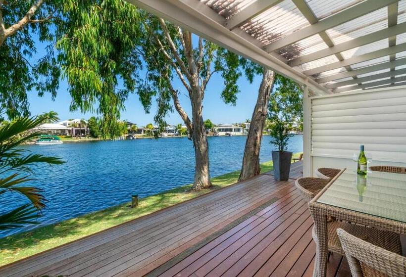 Дом 3 Спальни, Noosa Entrance Waterfront Resort