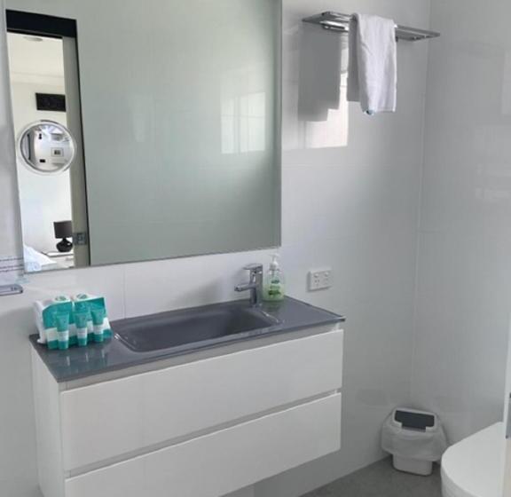 Дом 3 Спальни, Noosa Entrance Waterfront Resort