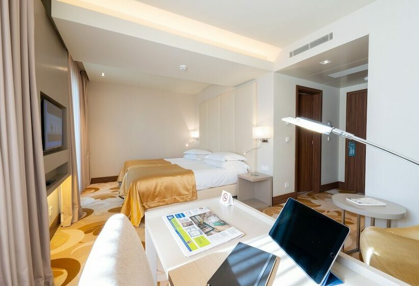Номер Superior, Smy Lisboa
