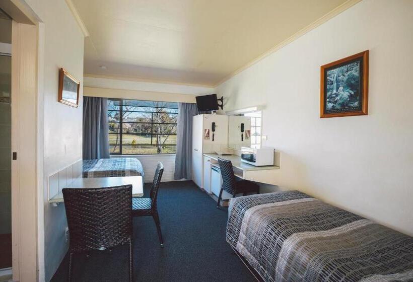 Номер Стандарт, Boulevard Motel