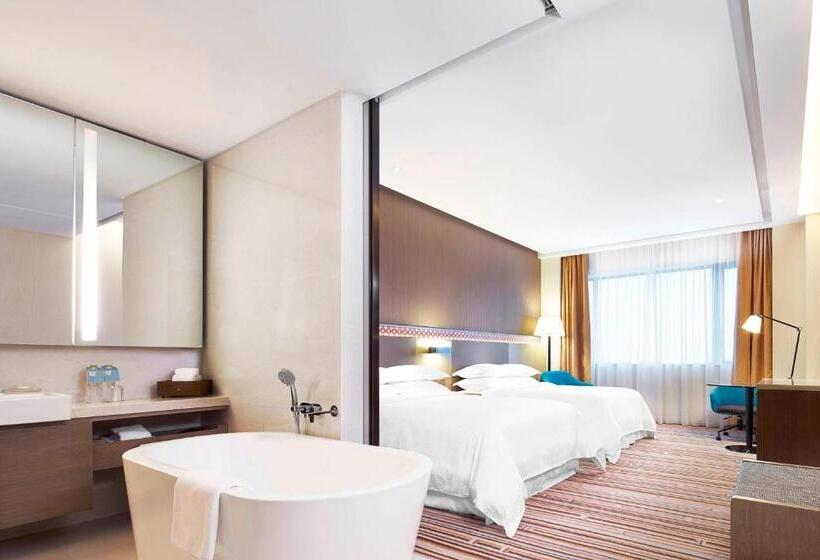 Классический Номер, Four Points By Sheraton Guilin, Lingui