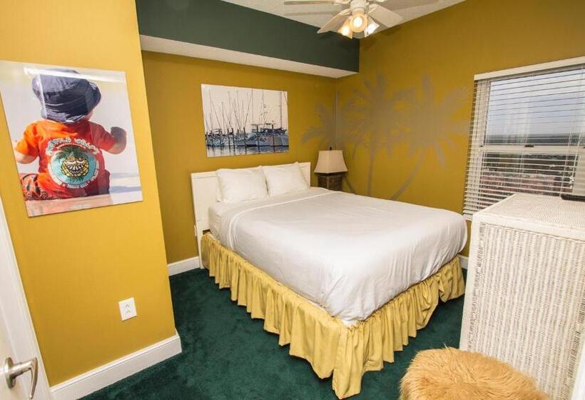 3 Bedroom Suite, Majestic Beach Resort The Official Onsite Rental Company, Panama City Beach, Fl