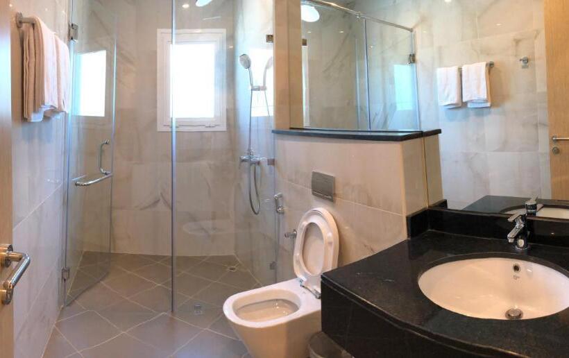 استودیوی استاندارد, Jood Residence