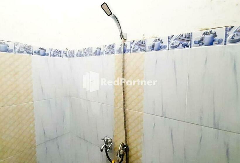 Семейный Номер, Minang Raya Guesthouse Syariah Redpartner
