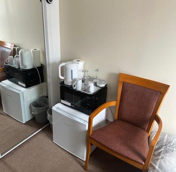 エコノミールーム, 30 College Street, Buckhaven, Leven, Fife, Ky81jx