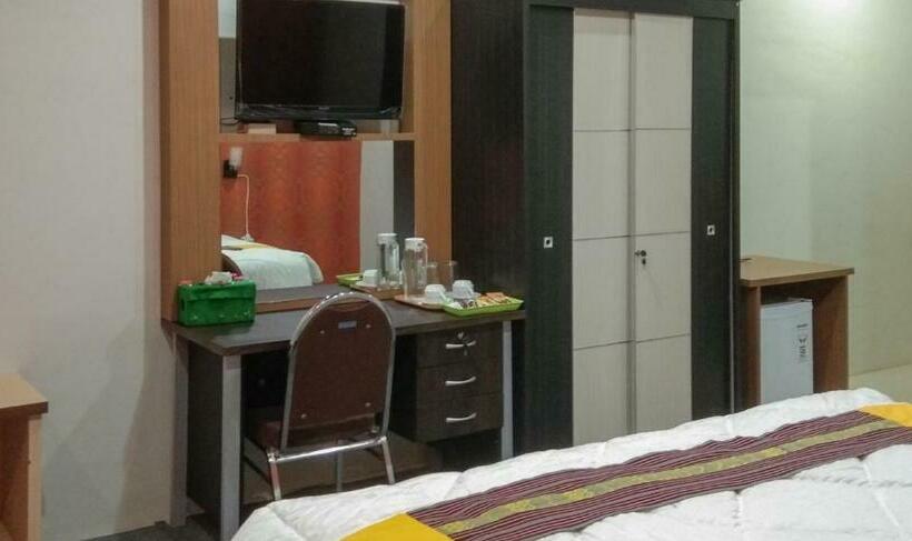 Номер Deluxe, Edhotel Kusuma Atambua Mitra Reddoorz