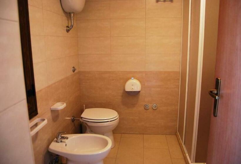 اتاق استاندارد سه نفره, Tenuta Madre Terra Resort
