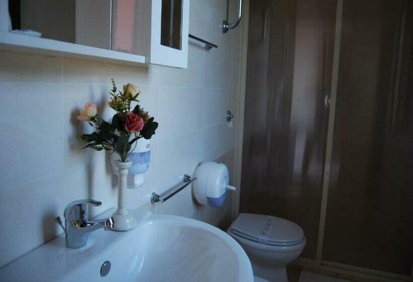 اتاق استاندارد سه نفره, Tenuta Madre Terra Resort