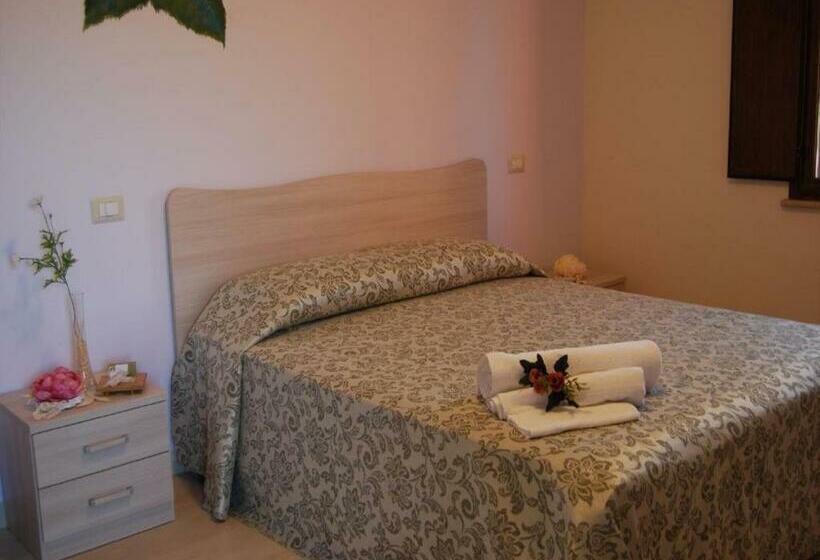 اتاق استاندارد سه نفره, Tenuta Madre Terra Resort