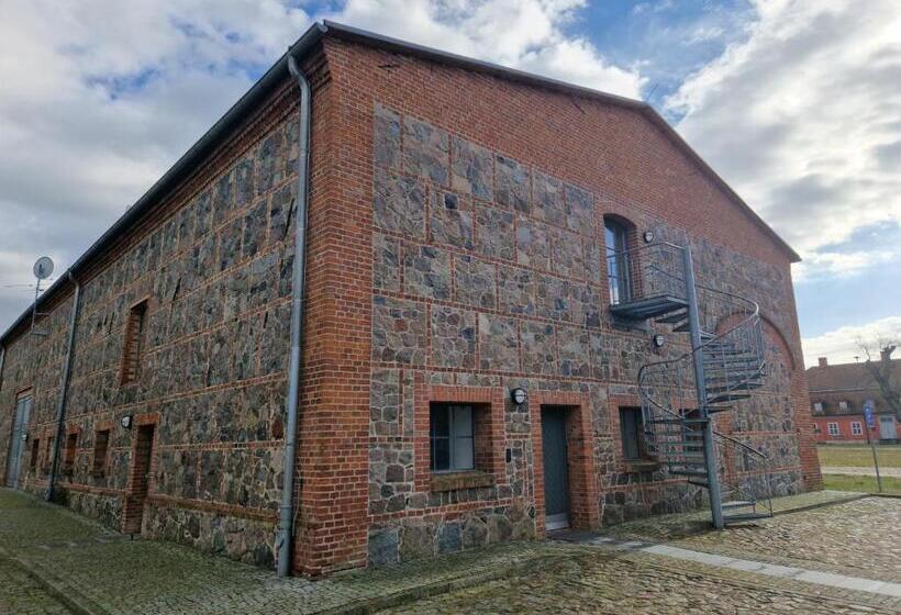 Номер Стандарт Четырехместный Совместный Санузел, Schloss Rothenklempenow