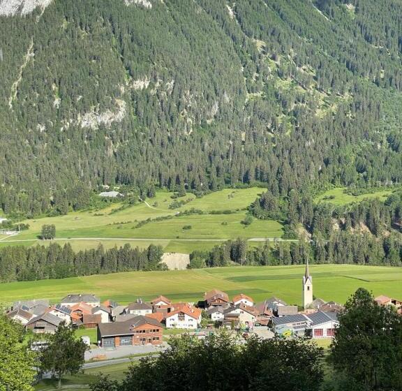 Апартаменты 2 Спальни, Gasthaus Beverin