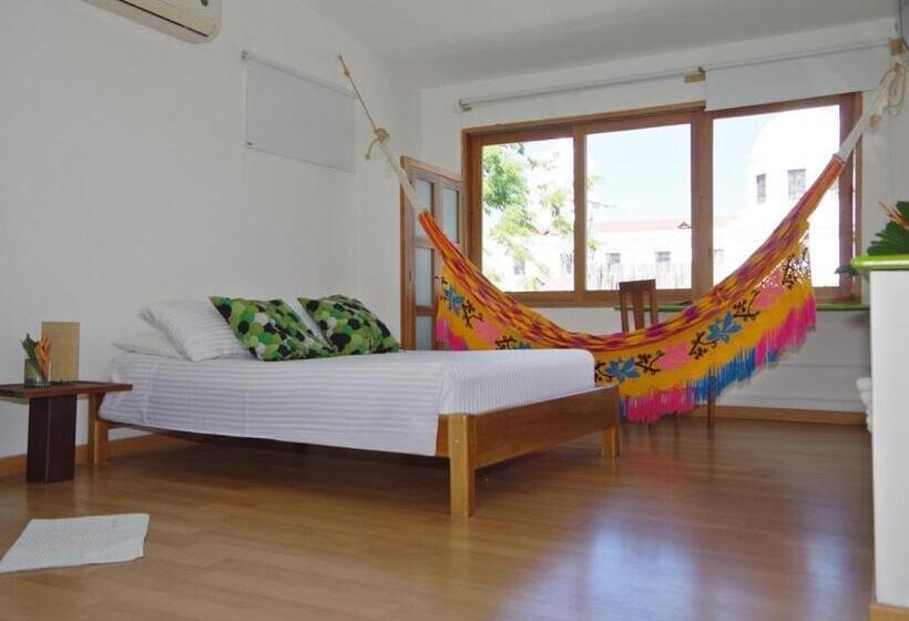 استودیوی استاندارد, Casa Verde