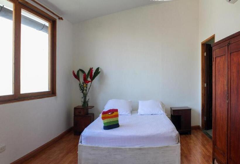 سوییت لوکس, Casa Verde