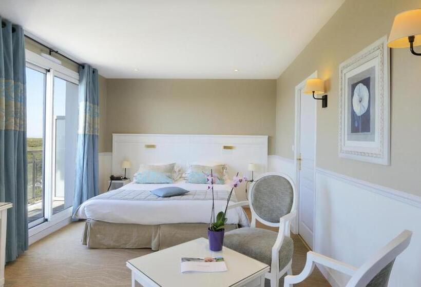 Номер Superior Вид на Море, Castel Clara Thalasso & Spa
