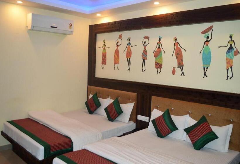 Family Room, Cottage Ganga Inn