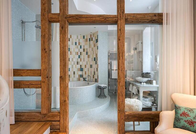 Suite, La Maison