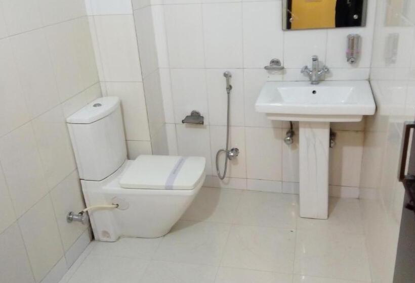 Семейный Номер, Su Shree Continental 5 Minutes Walk From New Delhi Railway Station