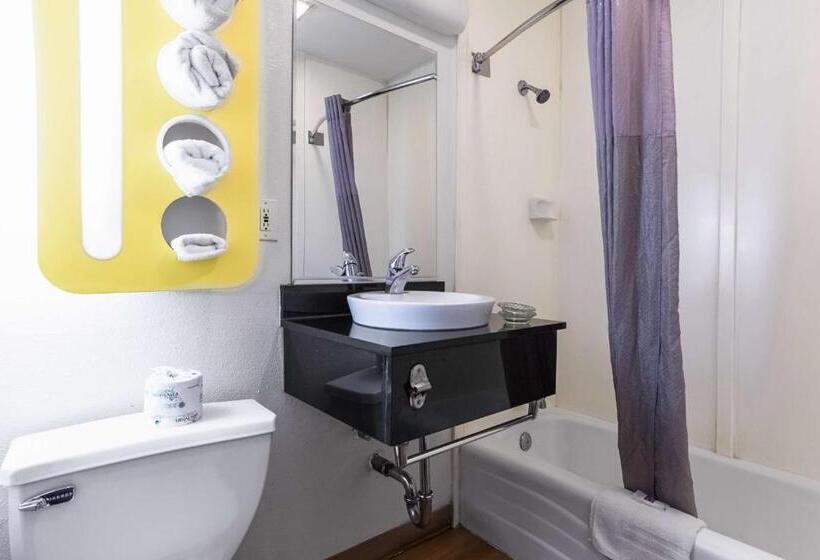 Номер Стандарт, Motel 6long Beach, Ca  International City