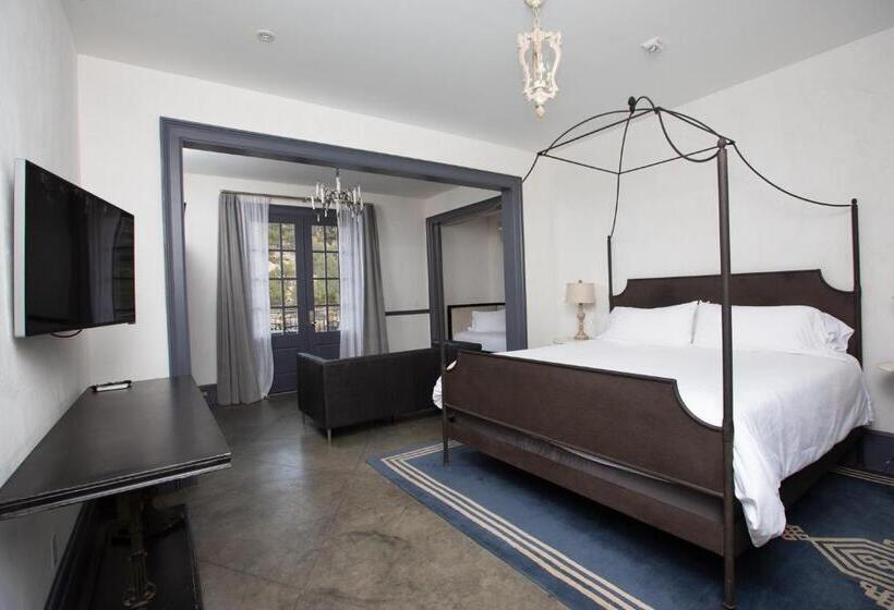 Deluxe Suite King Bed, Surf Hotel & Chateau
