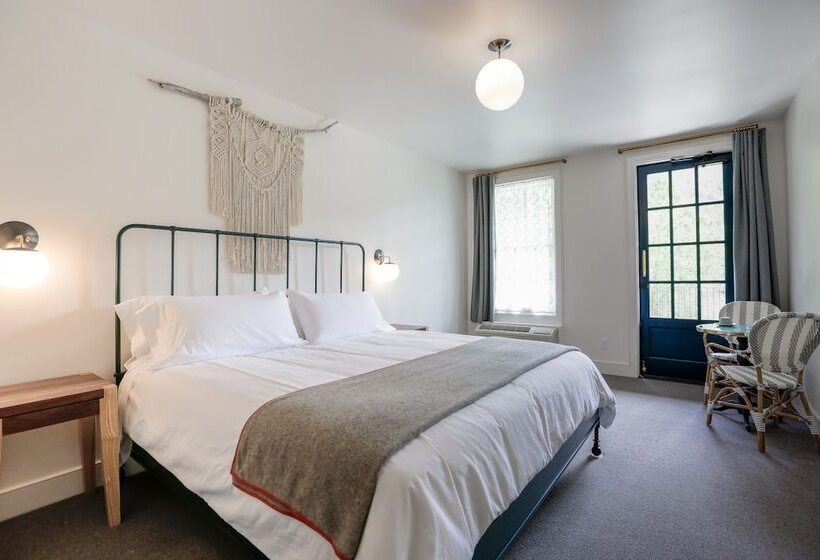 اتاق استاندارد, Surf Hotel & Chateau
