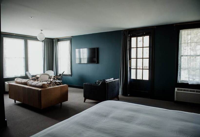 اتاق استاندارد, Surf Hotel & Chateau